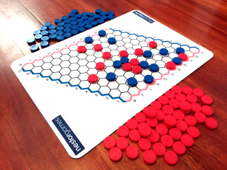 http://www.nestorgames.com/gameimages/hex_nestorgames_mid.jpg